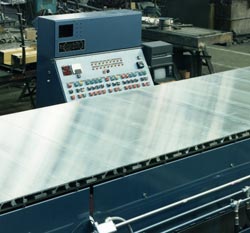Heavy-duty Macrobelt conveyors for material handling have aluminum belts.