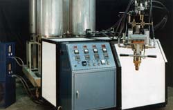 Phenolflo dispensing unit for phenolic foam insulation