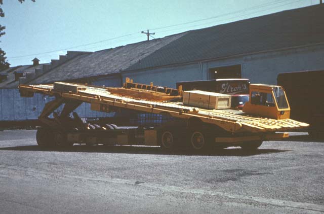 The cargo deck can be tilted forward or backward, rolled right or left, and shifted from side to side to adjust the deck to the aircraft or the dock.