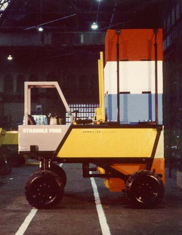 This side view clearly shows Straddle Forks� unique design.